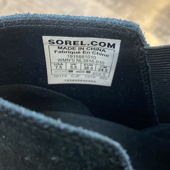 Sorel Evie Pull On Wedge Bootie Black Suede and Leather size 7.5 Waterproof - Picture 9 of 9